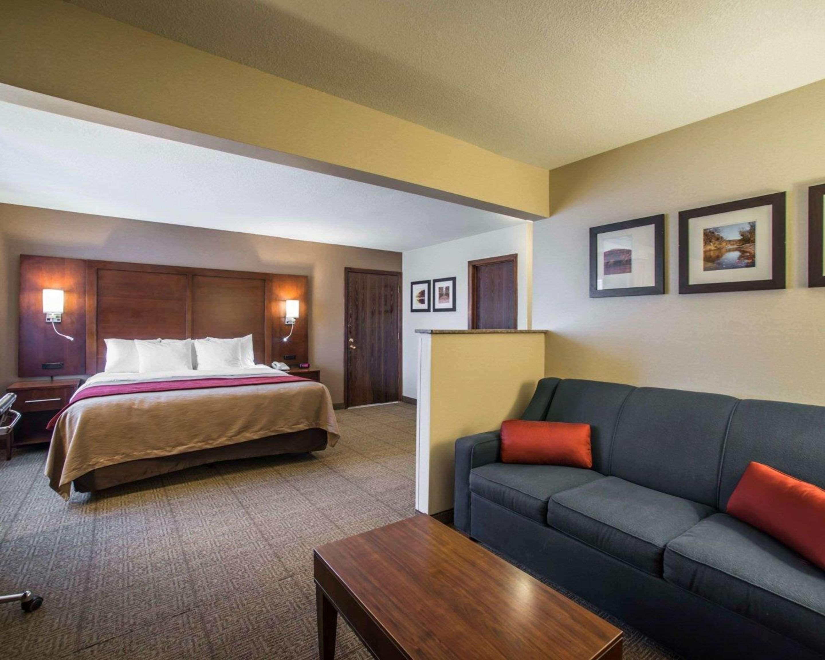 Quality Inn & Suites Boonville - Columbia Kültér fotó