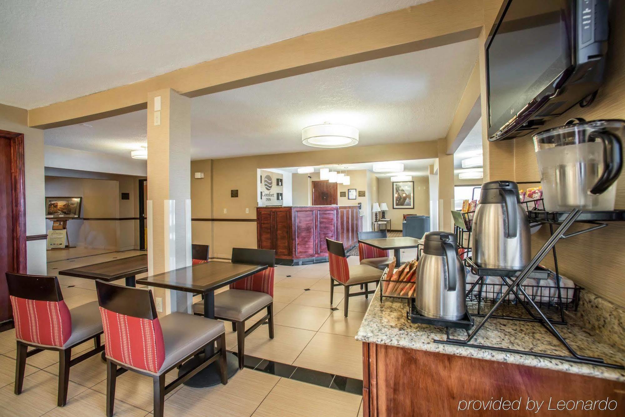 Quality Inn & Suites Boonville - Columbia Kültér fotó
